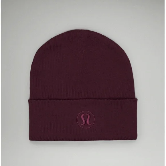 NWT(L/XL) Lululemon Warm Revelation Beanie Cassis Maroon Winter Hat Merino Wool - Picture 4 of 15